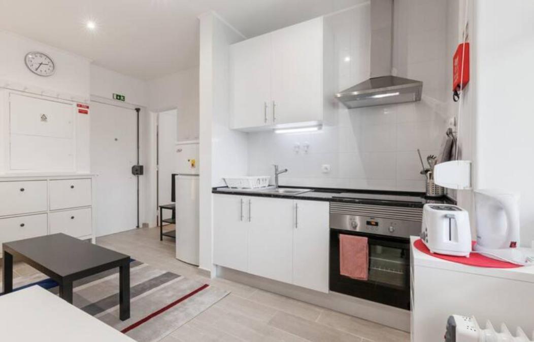 Beautiful 1 Bedroom Apartment Near Benfica Lissabon Exterior foto
